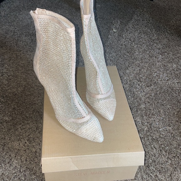 Shimmer gold heels - Picture 3 of 4